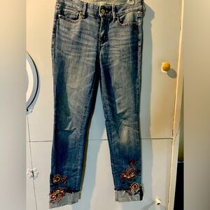 Embroidered WHBM cuffed jeans size 0